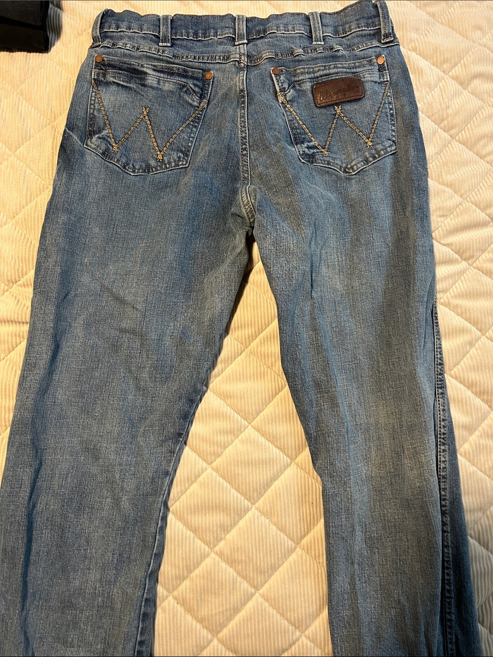 Wrangler Light Blue relaxed boot Jeans with Contrast Stitching